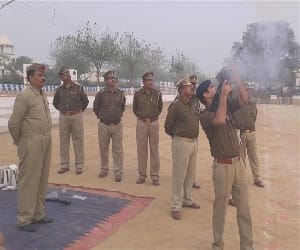 police run awey by informetion of firing and march